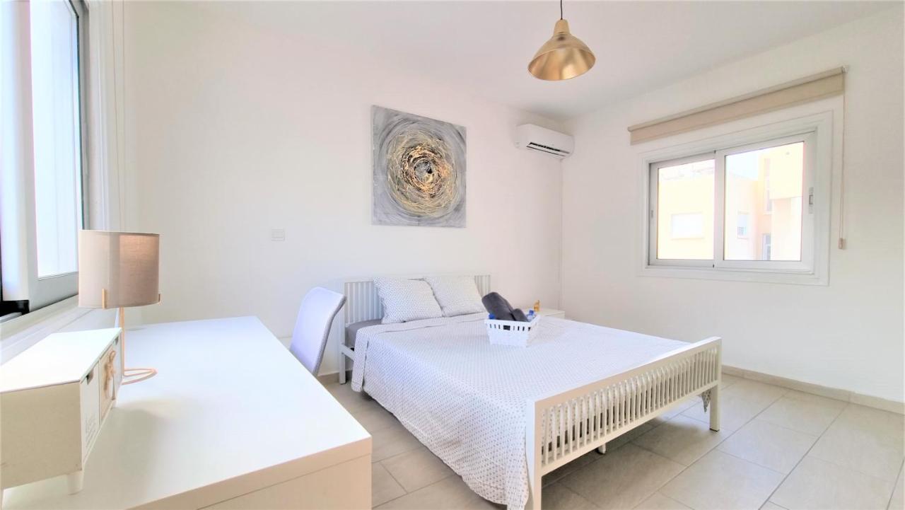 Spacious Lightflooded 2Br Apt / Near Center & Harbour Ларнака Экстерьер фото