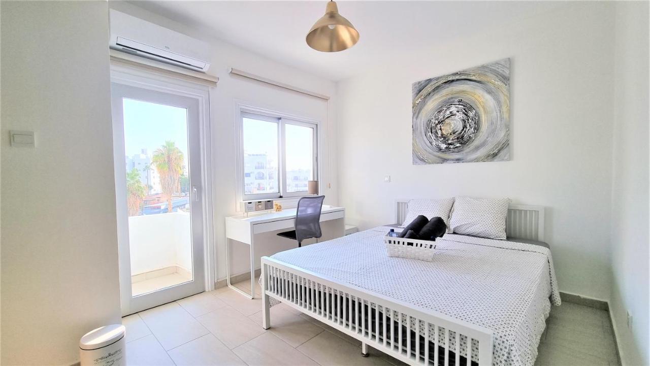 Spacious Lightflooded 2Br Apt / Near Center & Harbour Ларнака Экстерьер фото