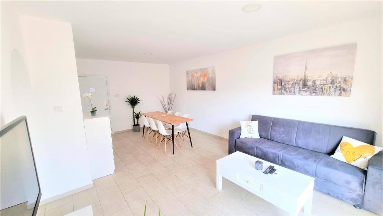 Spacious Lightflooded 2Br Apt / Near Center & Harbour Ларнака Экстерьер фото